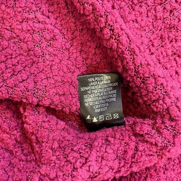 Sanctuary V-Neck Fuzzy Cranberry Women's Sweater - Picture 6 of 6